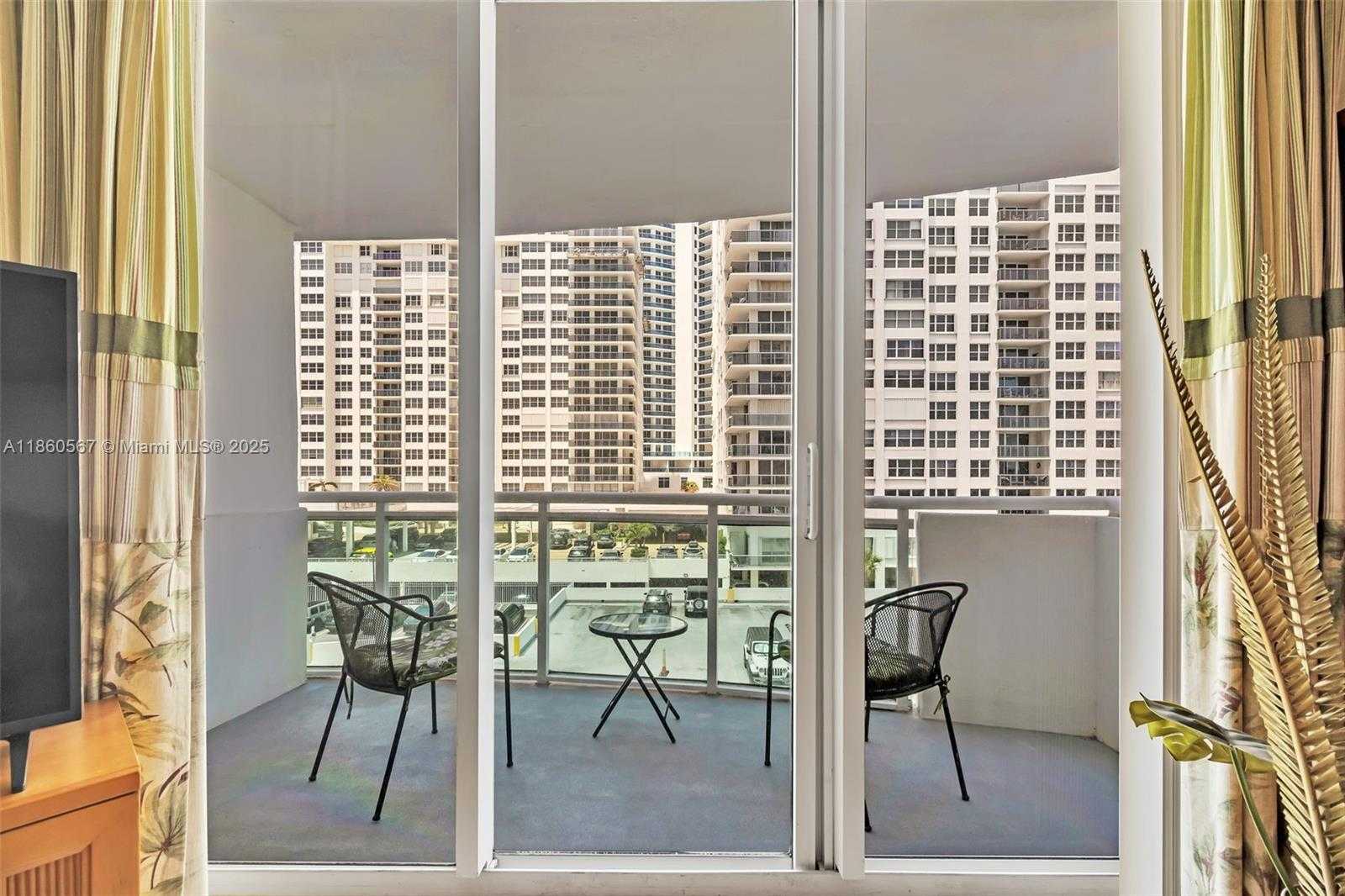 Small Image of 3001 SOUTH OCEAN DR #403, Hollywood Number 13