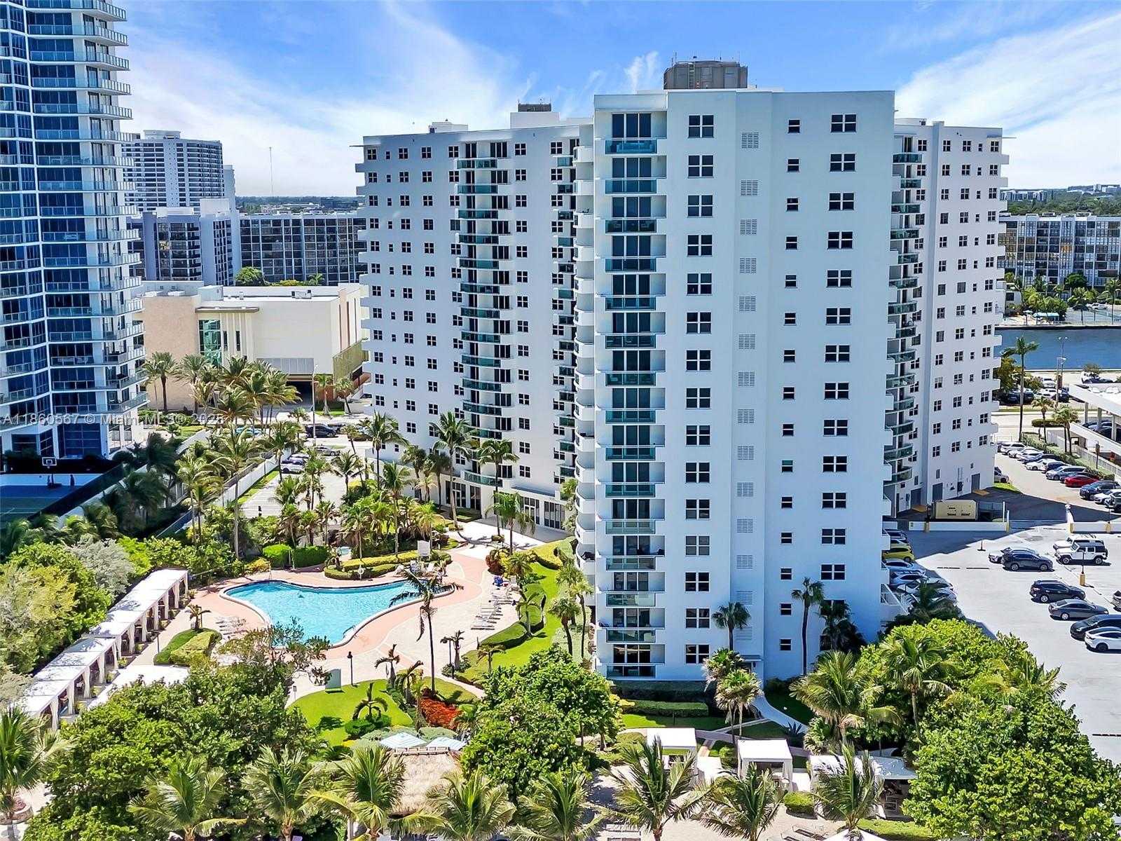 Small Image of 3001 SOUTH OCEAN DR #403, Hollywood Number 2