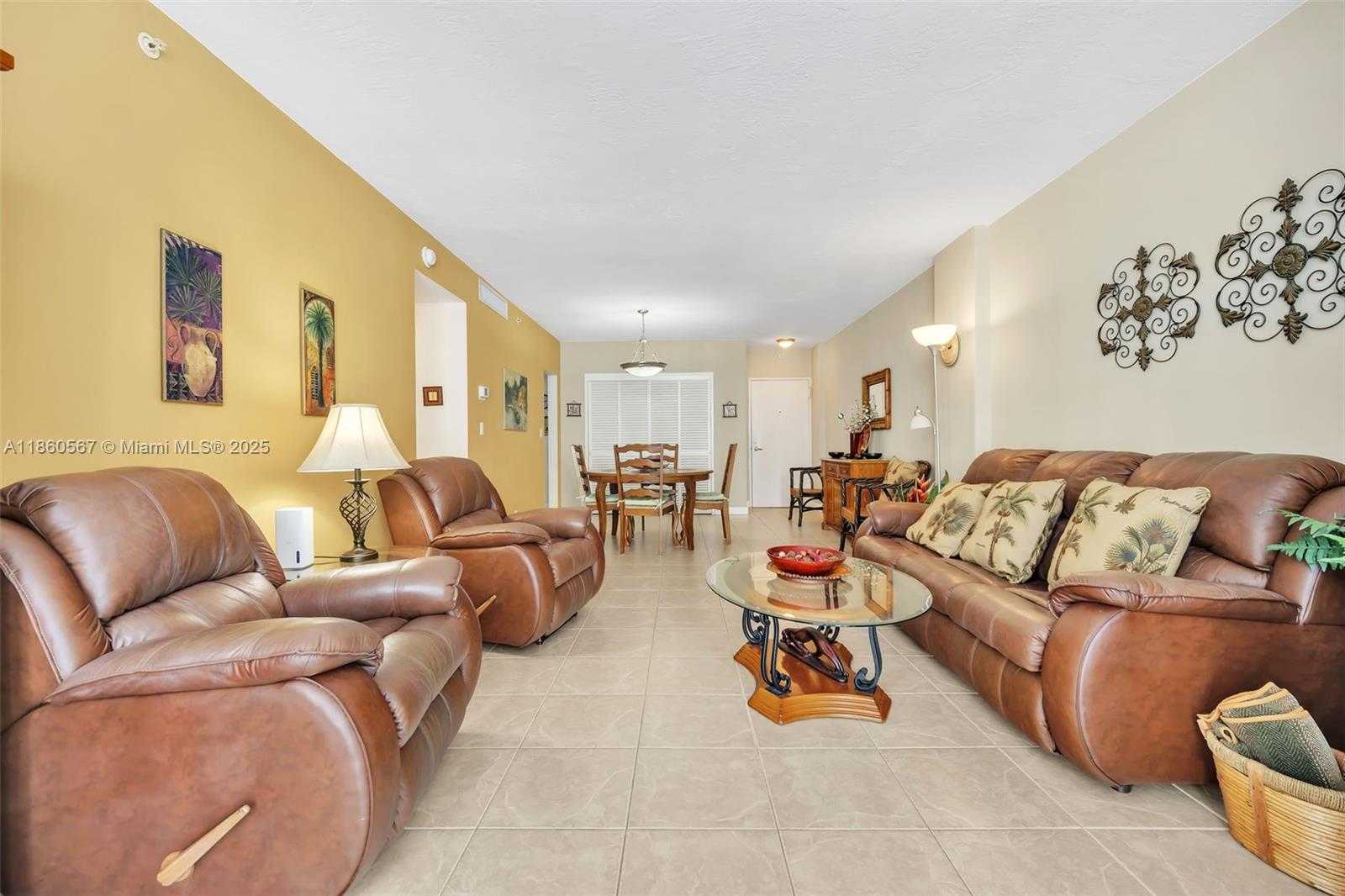 Small Image of 3001 SOUTH OCEAN DR #403, Hollywood Number 9
