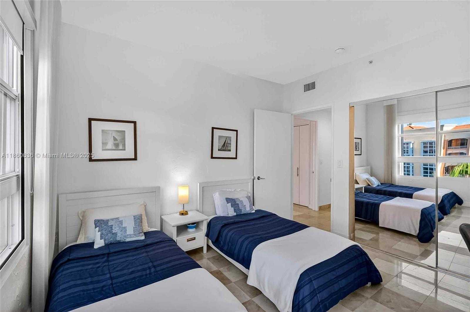 Small Image of 715 CRANDON BLVD #PH-5, Key Biscayne Number 16