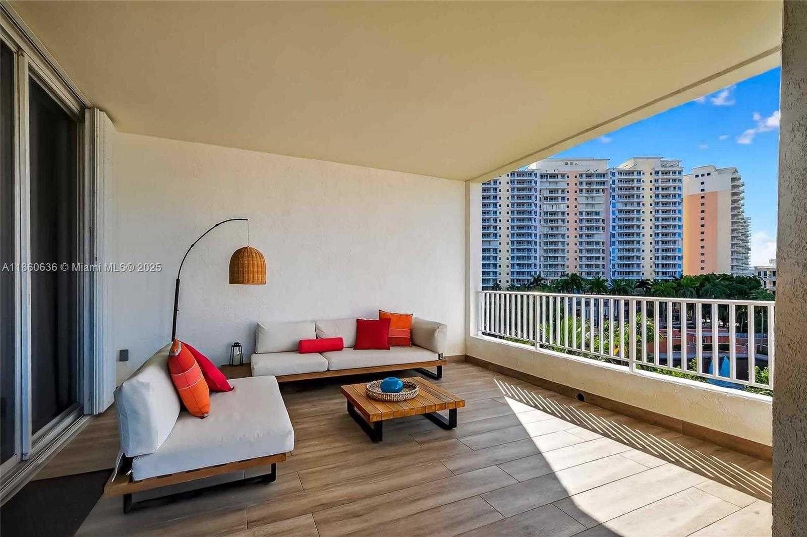 Small Image of 715 CRANDON BLVD #PH-5, Key Biscayne Number 18
