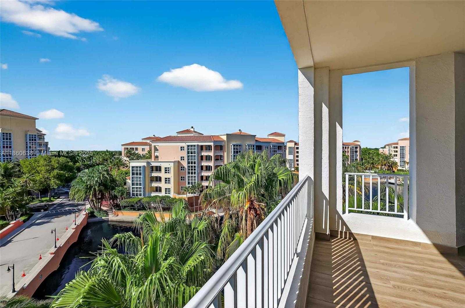 Small Image of 715 CRANDON BLVD #PH-5, Key Biscayne Number 21