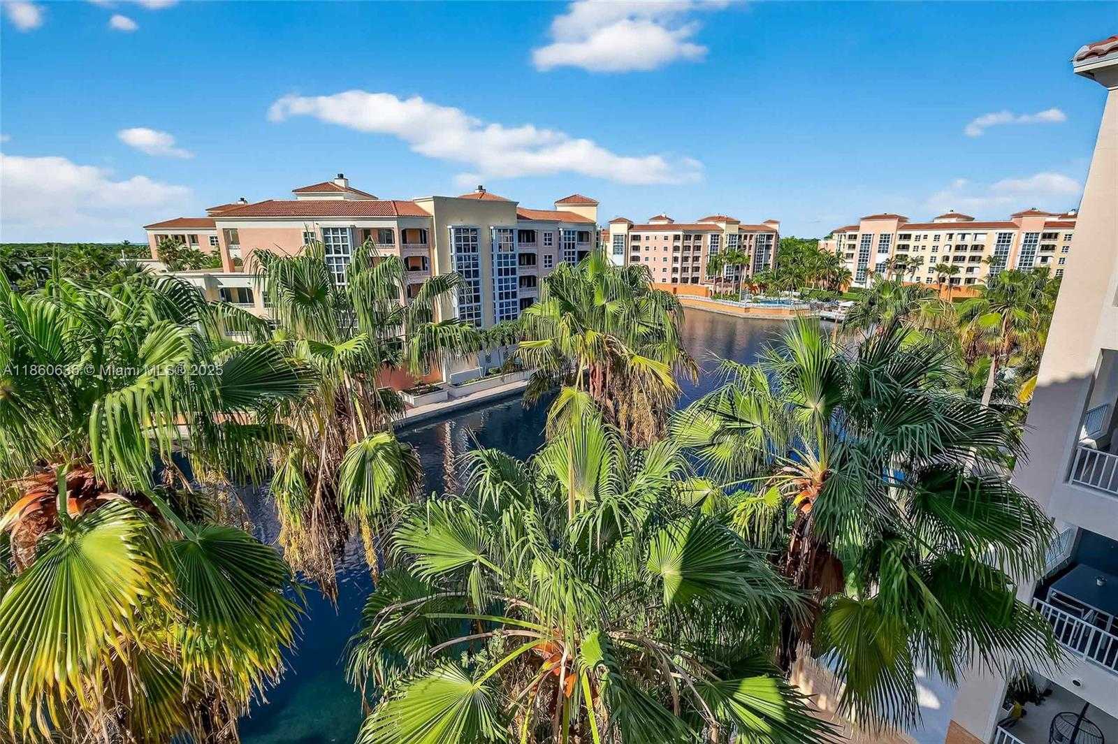 Small Image of 715 CRANDON BLVD #PH-5, Key Biscayne Number 22