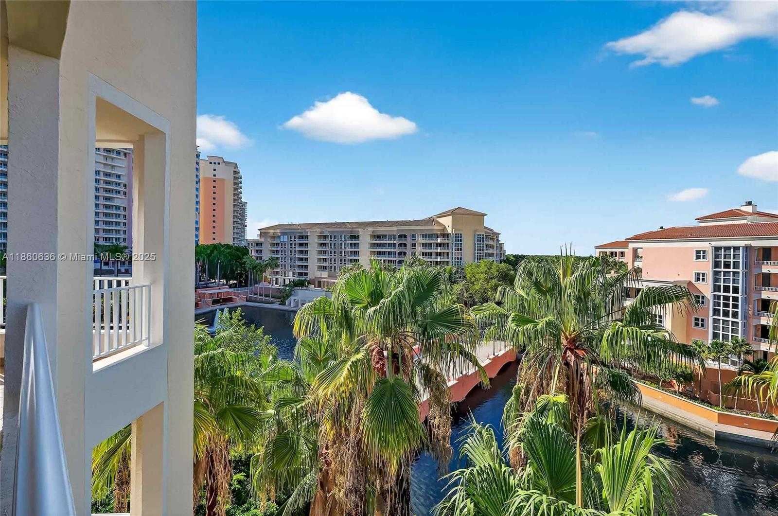 Small Image of 715 CRANDON BLVD #PH-5, Key Biscayne Number 23