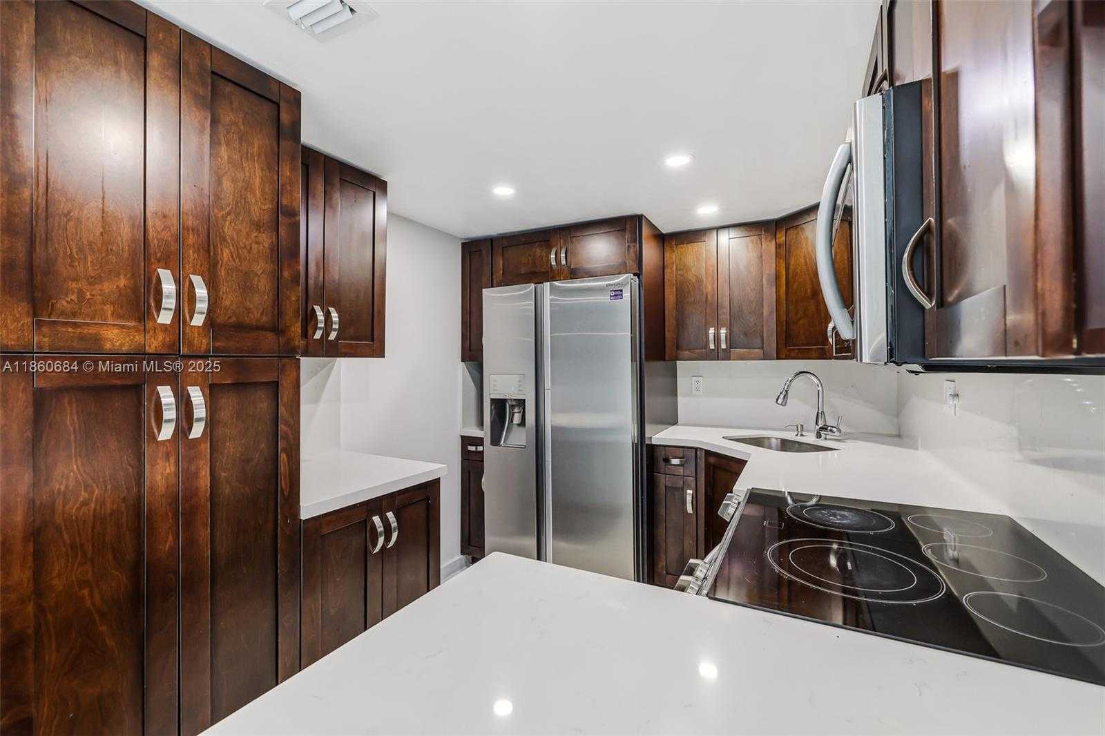 Small Image of 4705 NORTH WEST 7TH ST #201-7, Miami Number 3