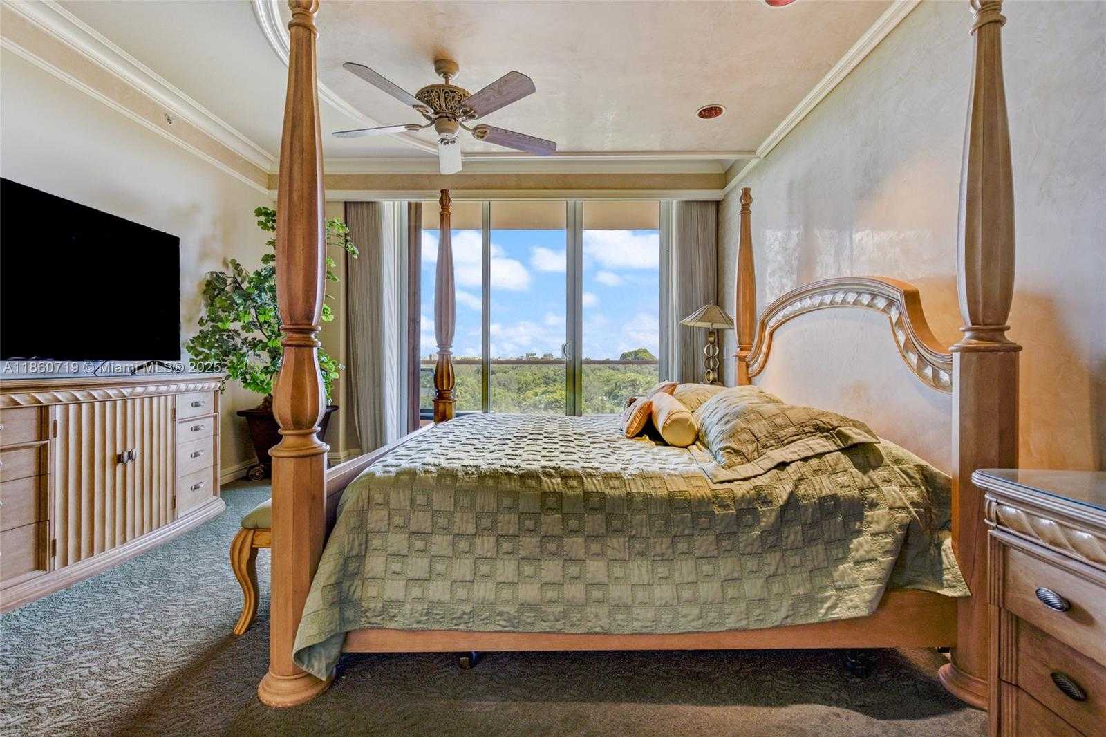 Small Image of 60 EDGEWATER DR #7H, Coral Gables Number 15