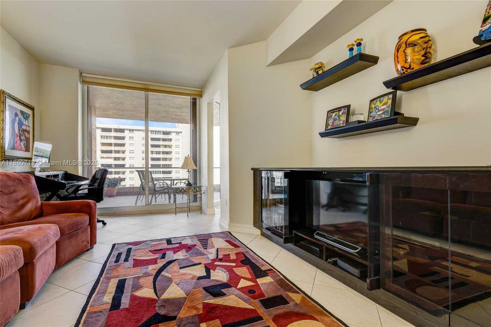 Small Image of 60 EDGEWATER DR #7H, Coral Gables Number 25