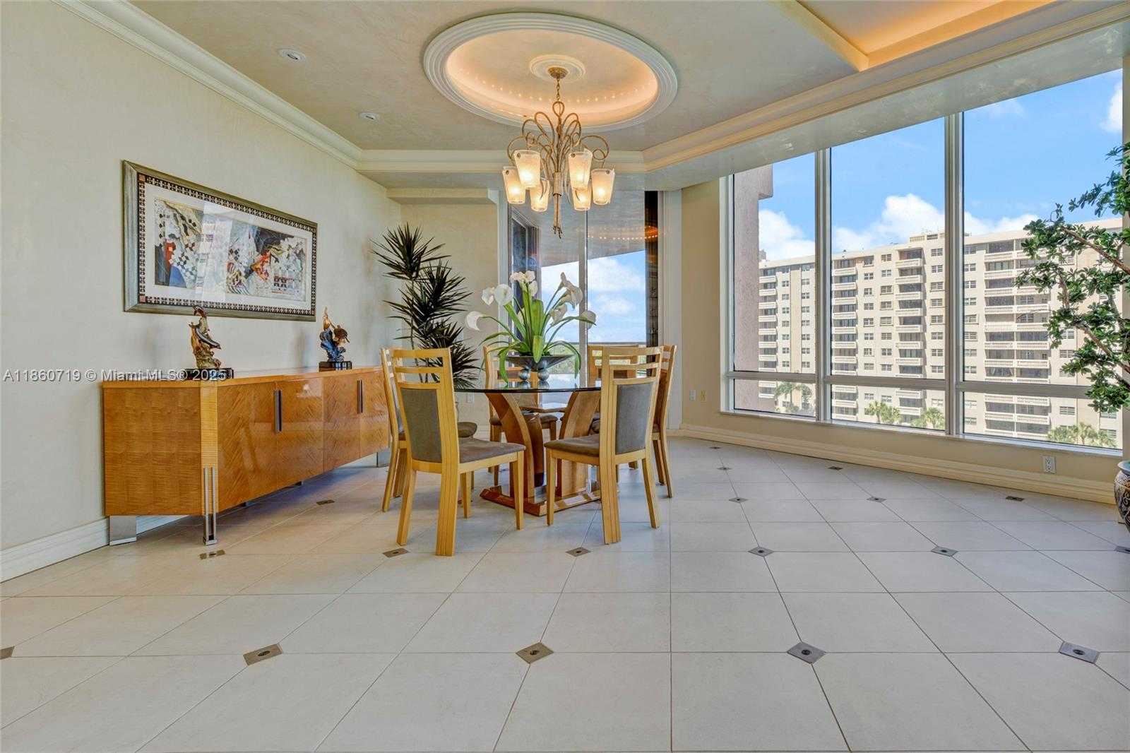 Small Image of 60 EDGEWATER DR #7H, Coral Gables Number 9