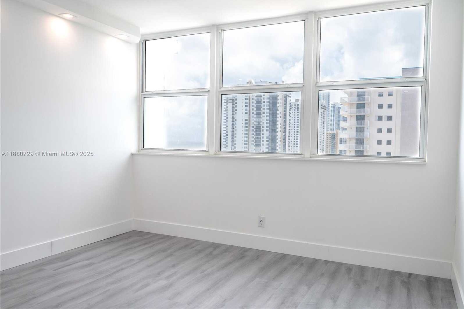 Small Image of 1410 SOUTH OCEAN DR #1406, Hollywood Number 18
