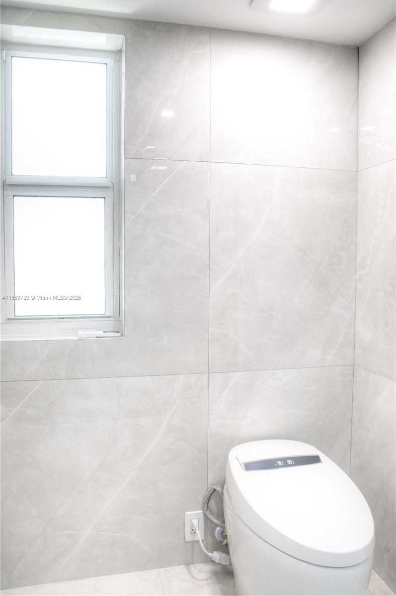 Small Image of 1410 SOUTH OCEAN DR #1406, Hollywood Number 33