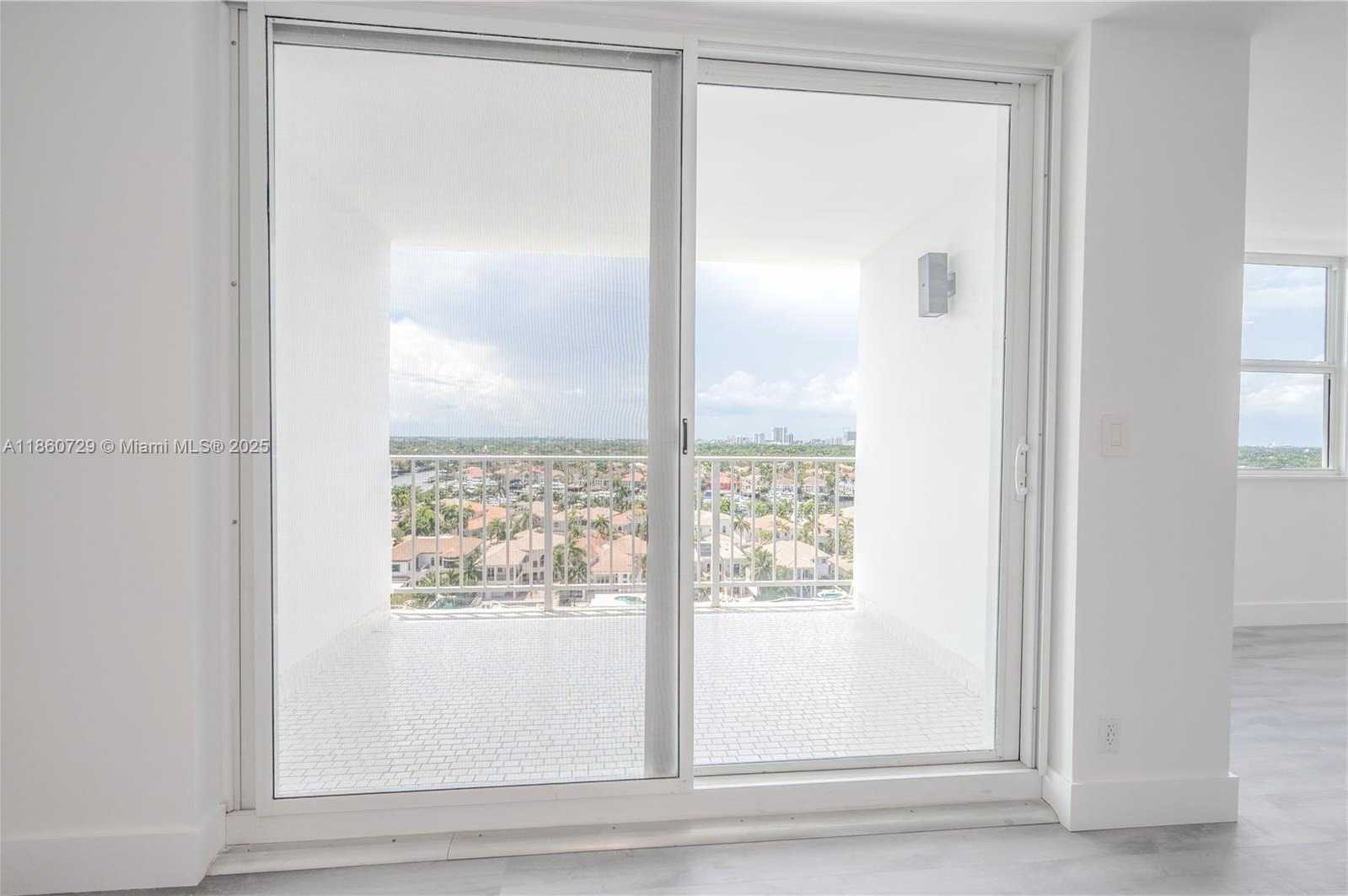 Small Image of 1410 SOUTH OCEAN DR #1406, Hollywood Number 37