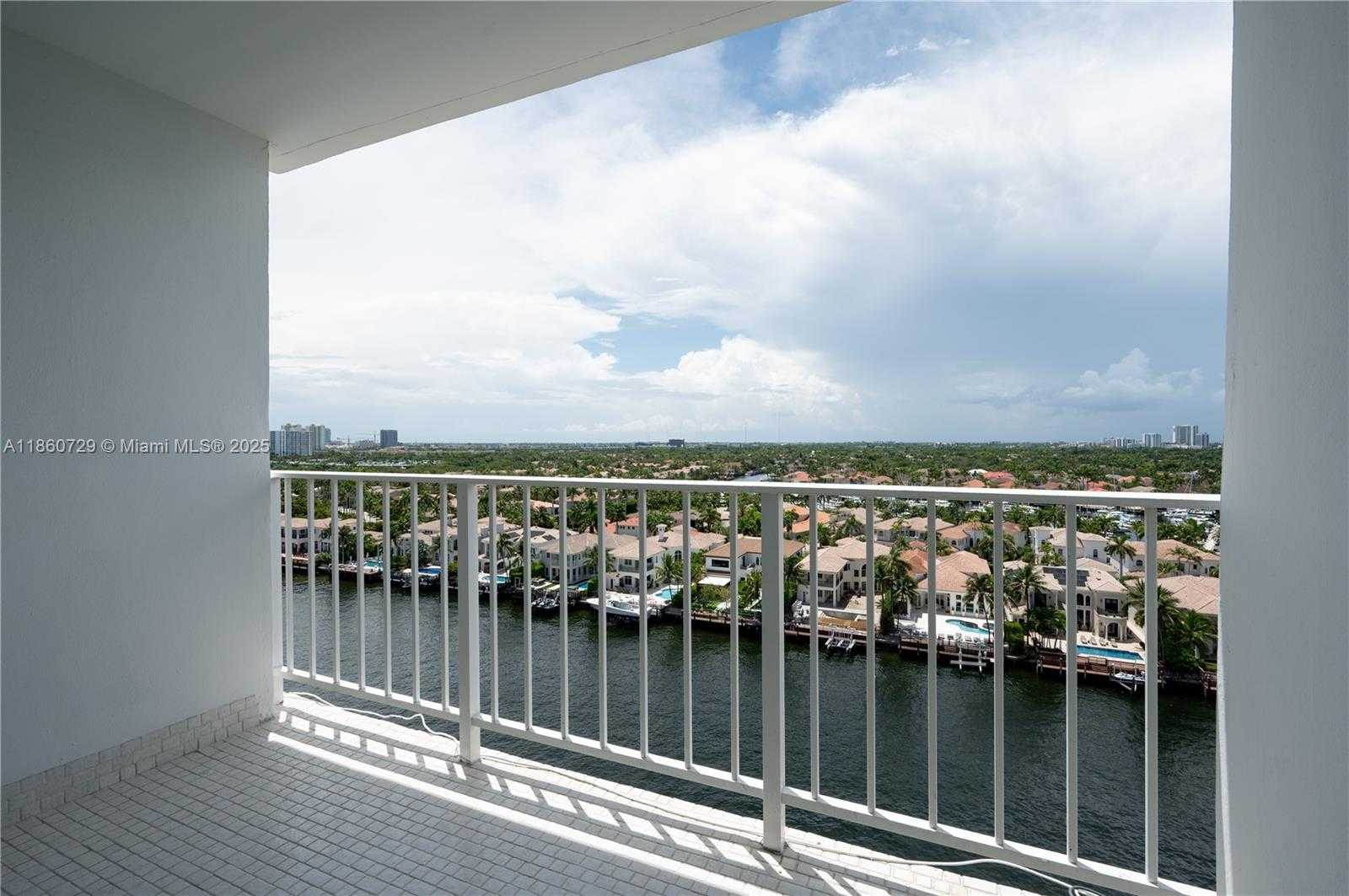 Small Image of 1410 SOUTH OCEAN DR #1406, Hollywood Number 38