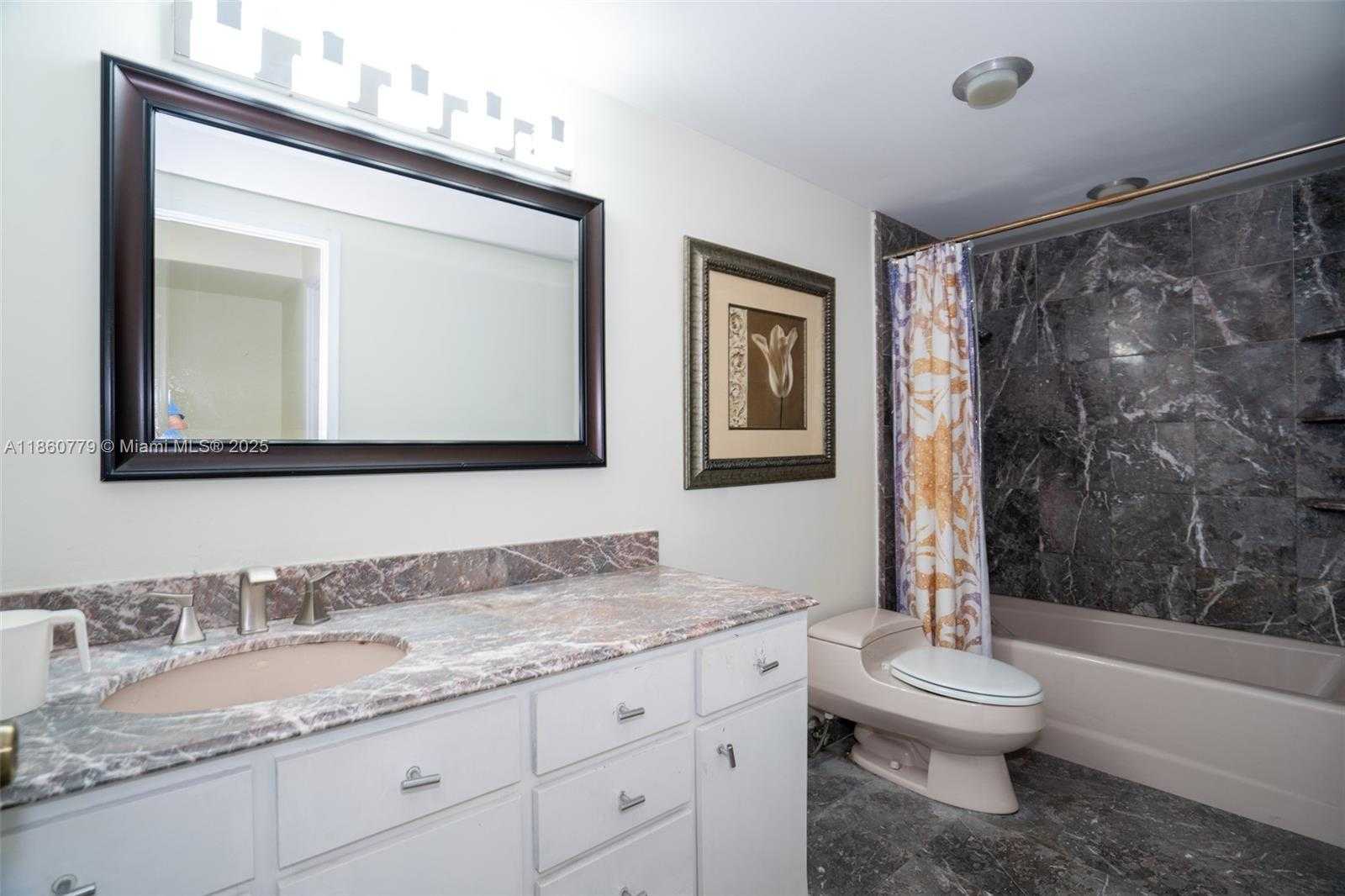 Small Image of 2500 PARKVIEW DR #616, Hallandale Beach Number 11