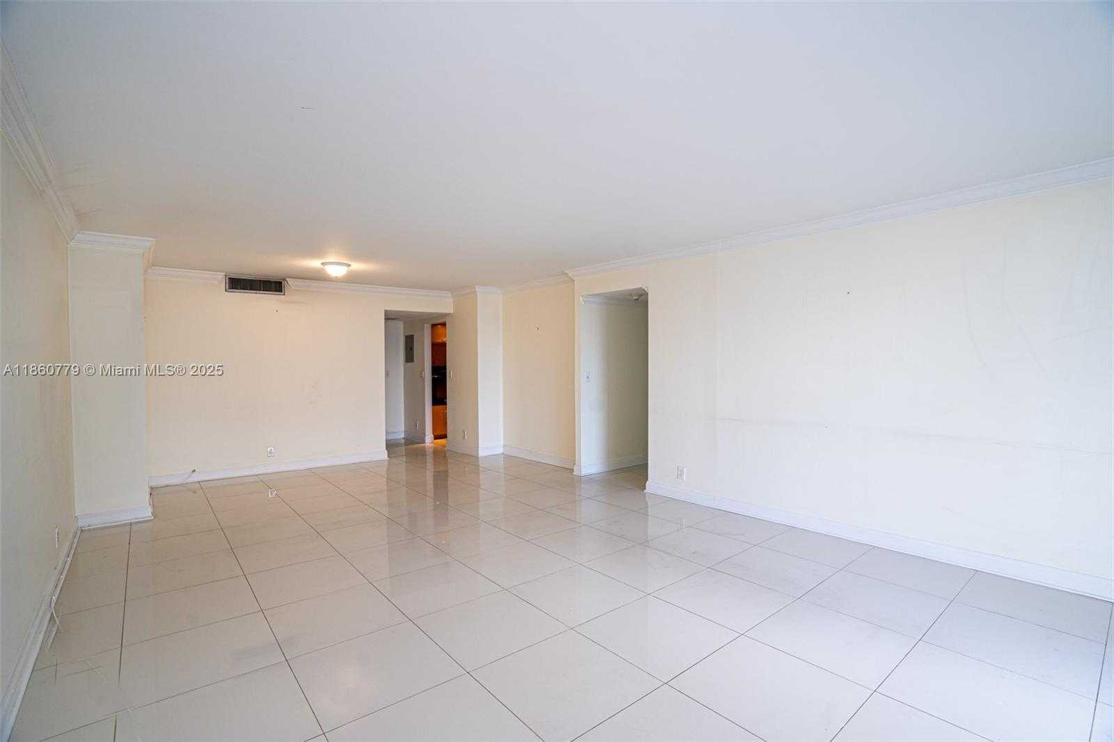 Small Image of 2500 PARKVIEW DR #616, Hallandale Beach Number 2