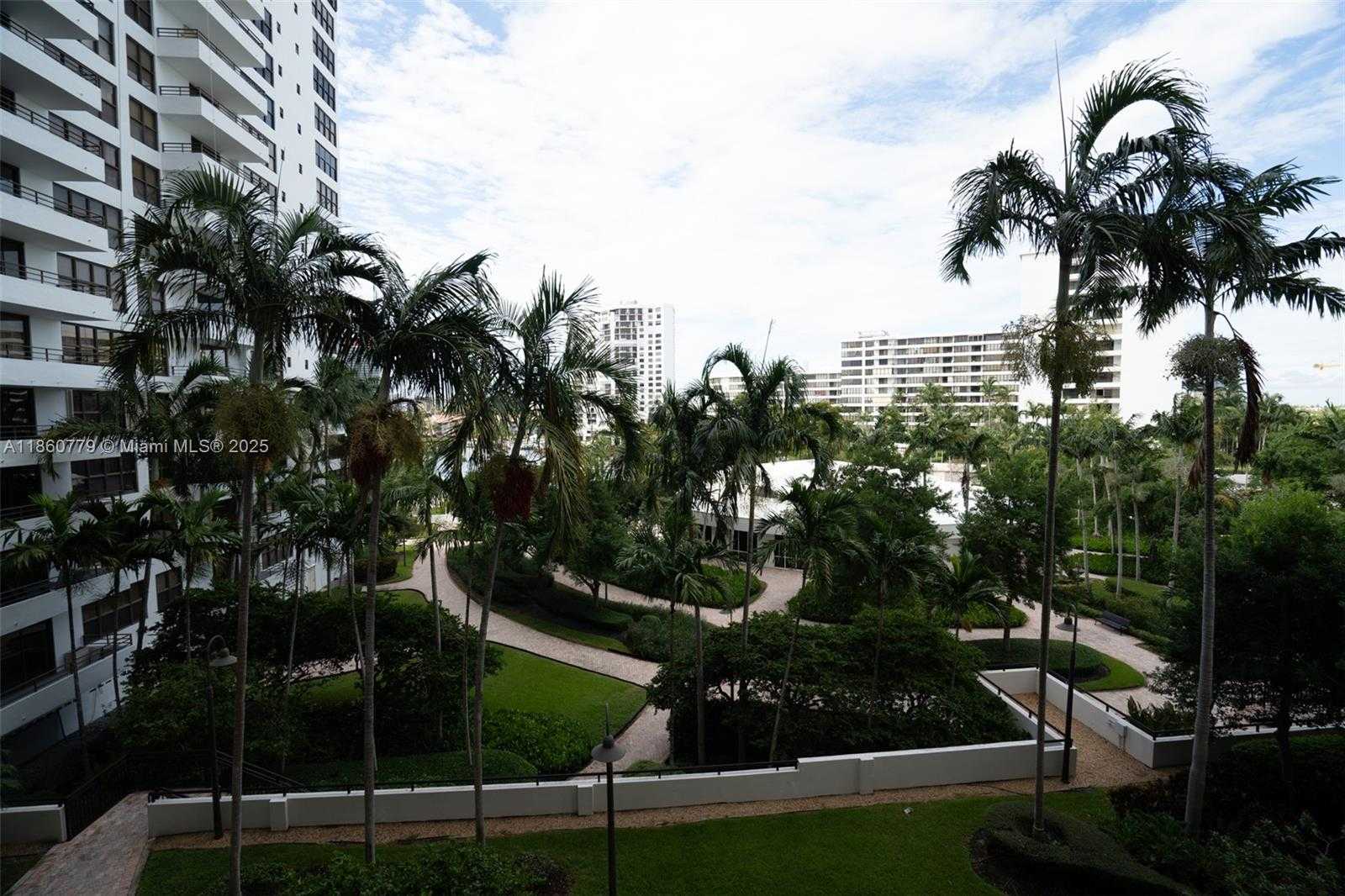 Small Image of 2500 PARKVIEW DR #616, Hallandale Beach Number 20
