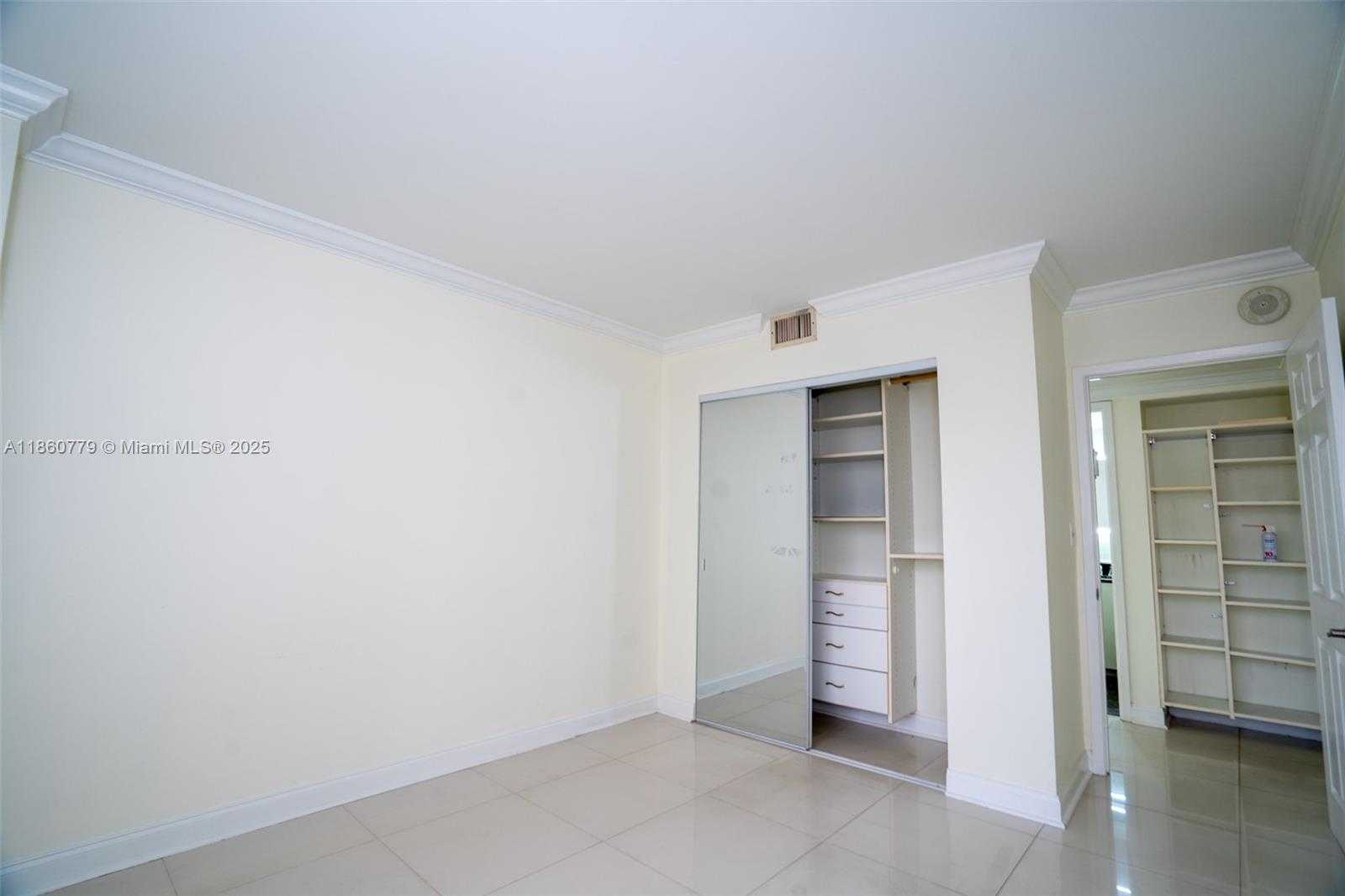Small Image of 2500 PARKVIEW DR #616, Hallandale Beach Number 3