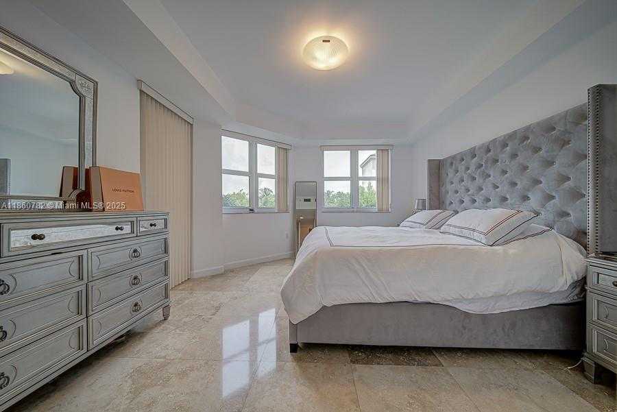Small Image of 19900 EAST COUNTRY CLUB DR #308, Aventura Number 19