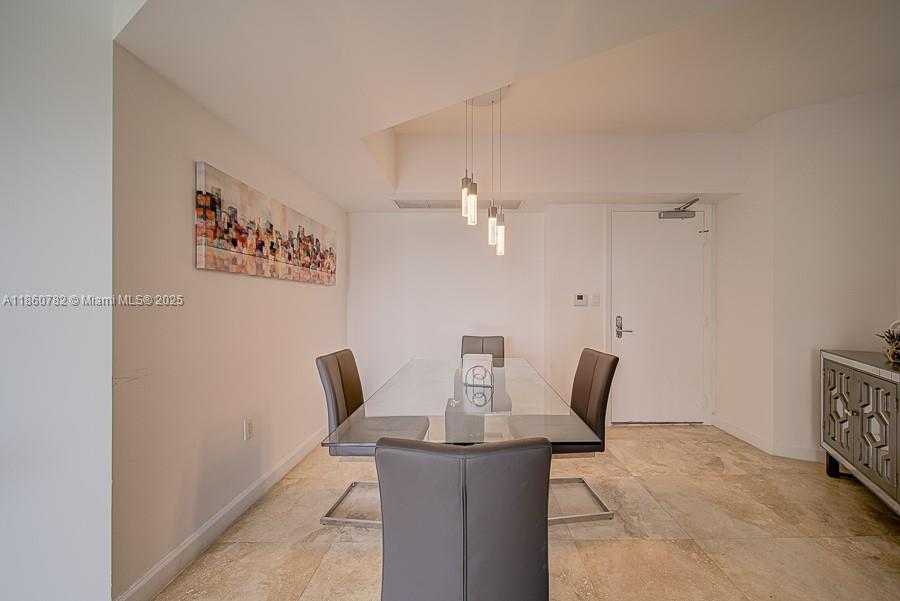 Small Image of 19900 EAST COUNTRY CLUB DR #308, Aventura Number 4