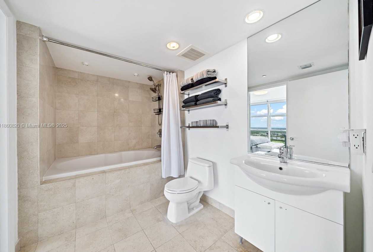 Small Image of 1830 SOUTH OCEAN DR #4907, Hallandale Beach Number 23