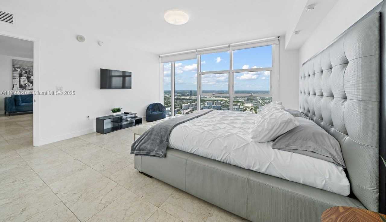 Small Image of 1830 SOUTH OCEAN DR #4907, Hallandale Beach Number 24