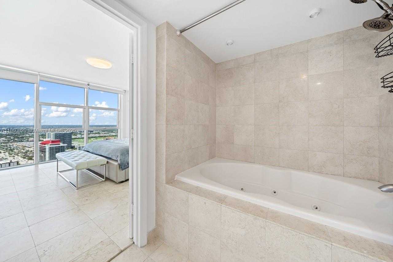 Small Image of 1830 SOUTH OCEAN DR #4907, Hallandale Beach Number 25