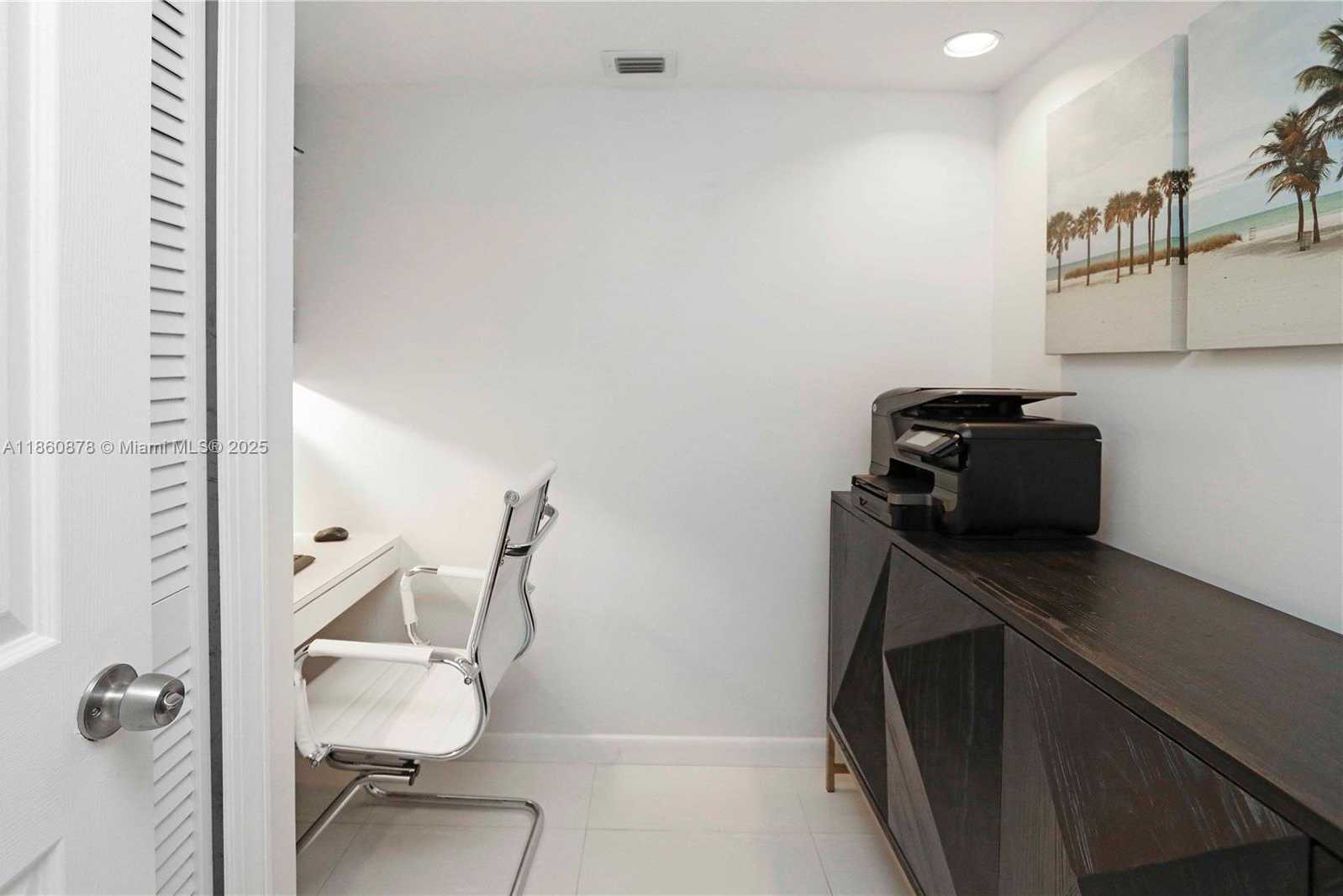 Small Image of 210 SEA VIEW DR #207, Key Biscayne Number 11