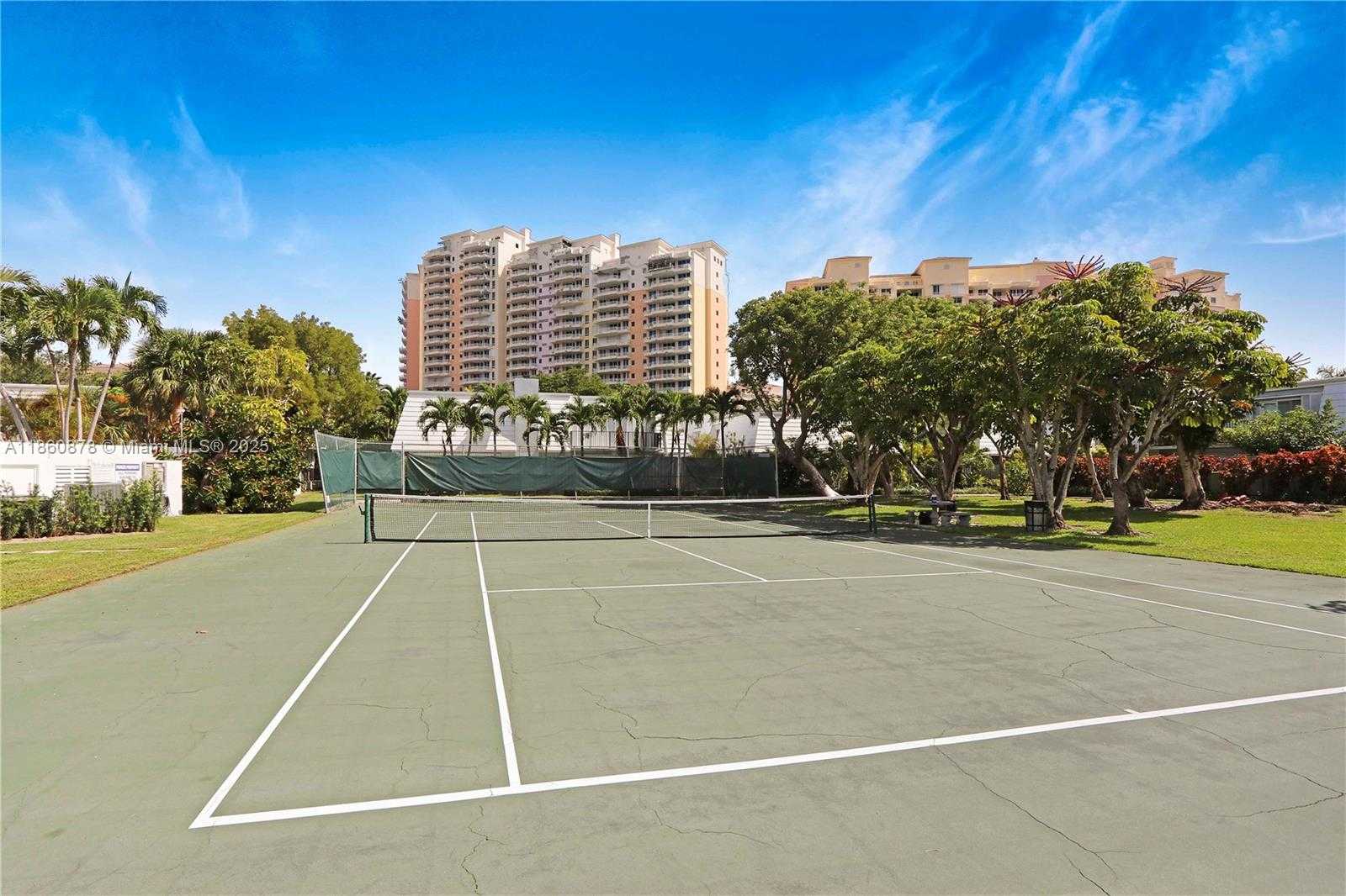 Small Image of 210 SEA VIEW DR #207, Key Biscayne Number 21