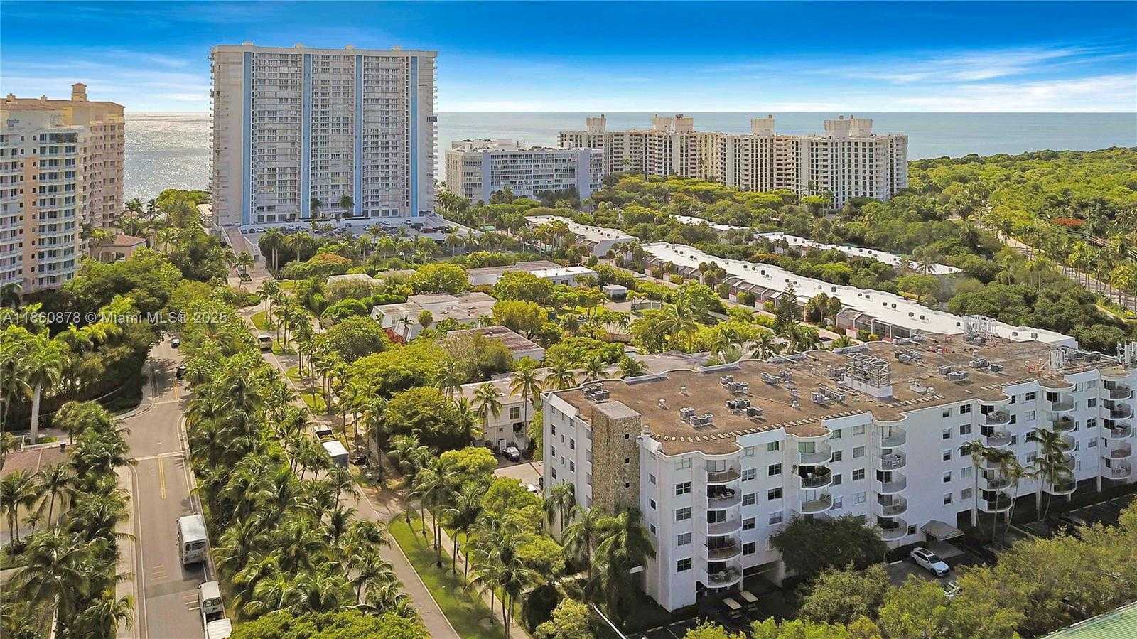 Small Image of 210 SEA VIEW DR #207, Key Biscayne Number 24