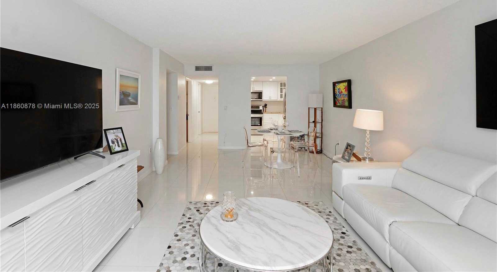 Small Image of 210 SEA VIEW DR #207, Key Biscayne Number 4