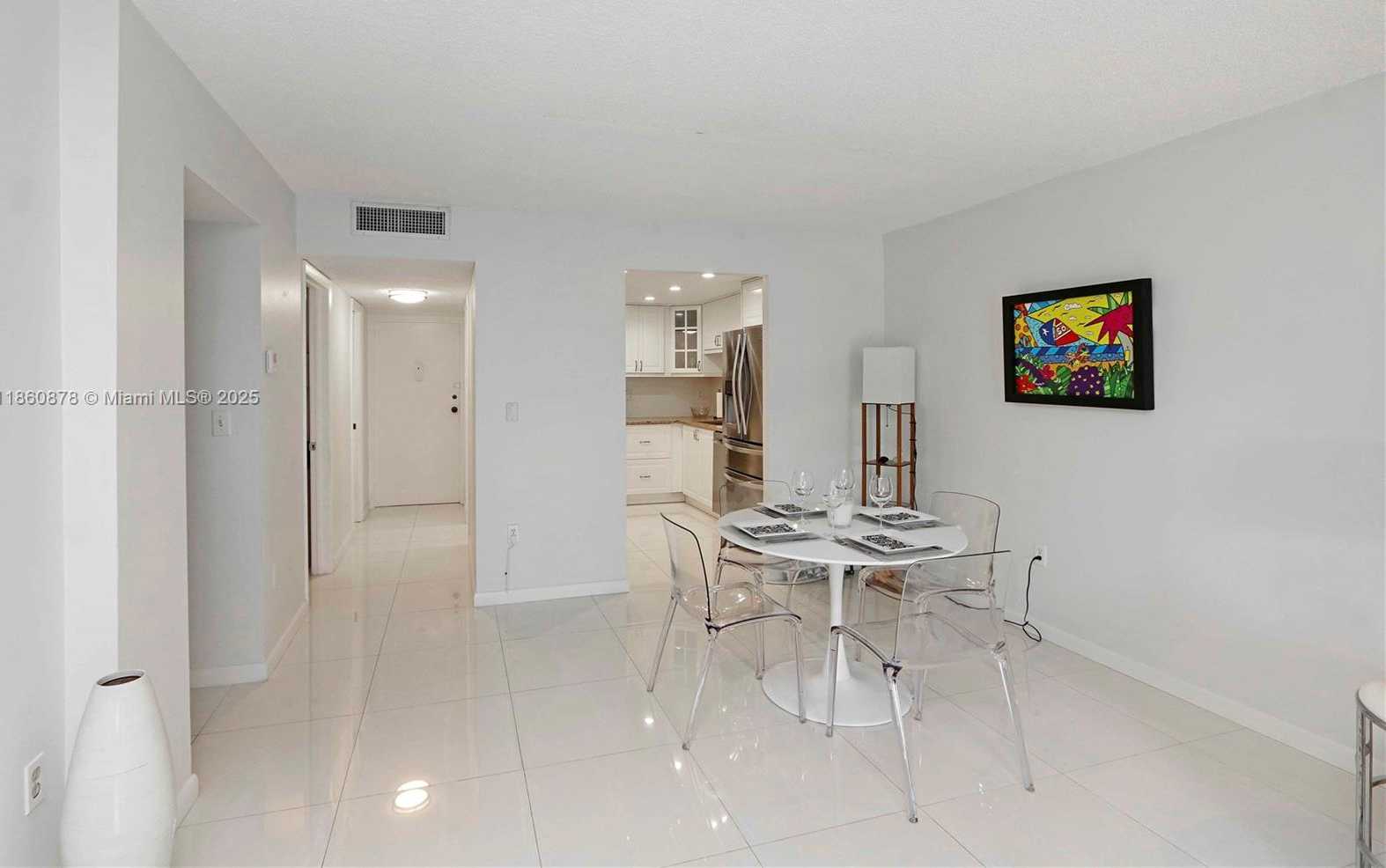 Small Image of 210 SEA VIEW DR #207, Key Biscayne Number 5