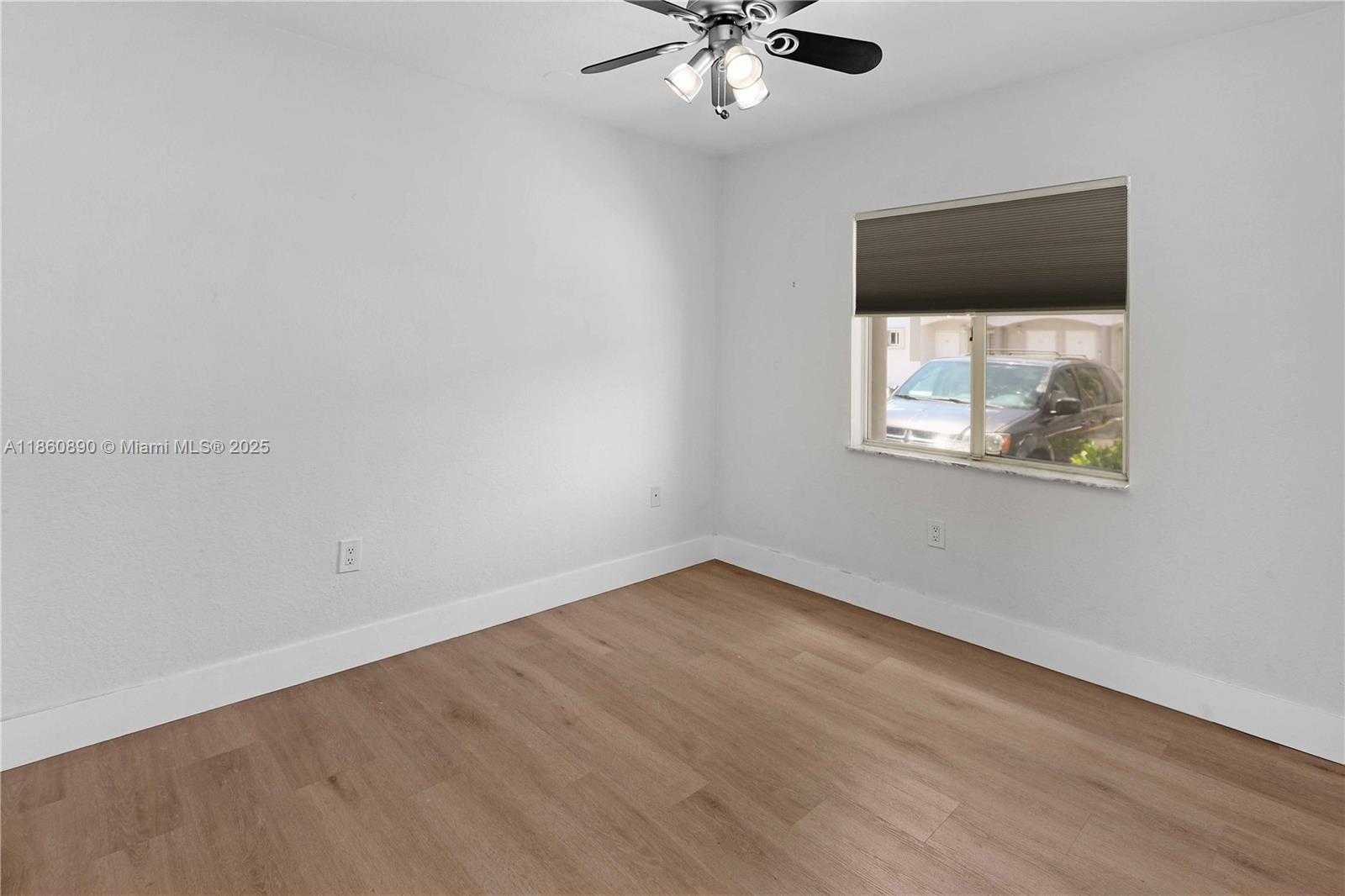 Small Image of 5725 NORTH WEST 109TH AVE #26, Doral Number 10