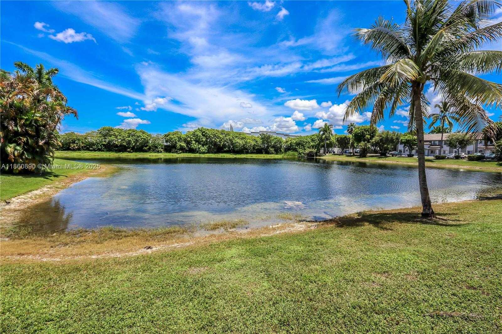Small Image of 5725 NORTH WEST 109TH AVE #26, Doral Number 15