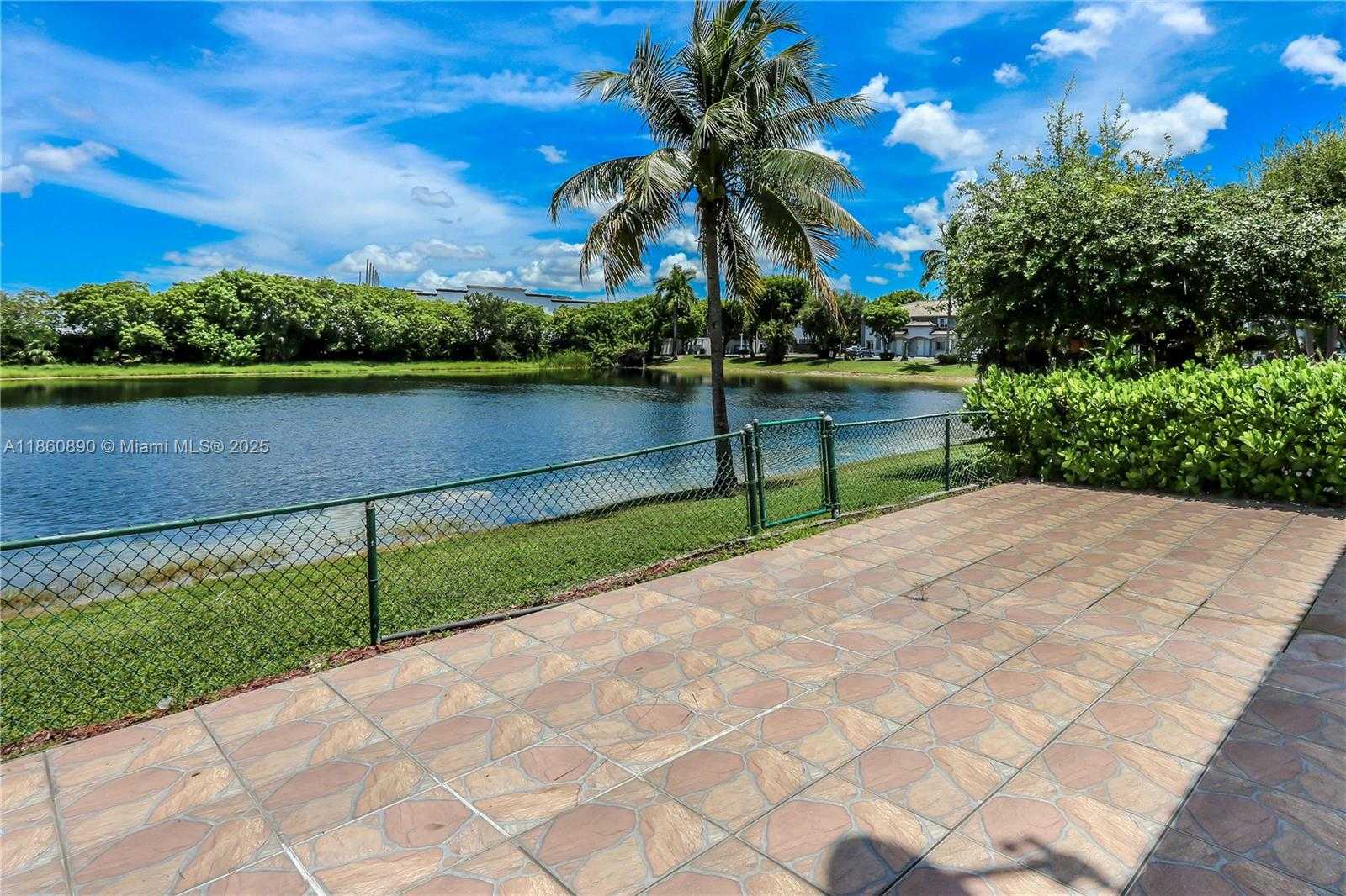 Small Image of 5725 NORTH WEST 109TH AVE #26, Doral Number 2