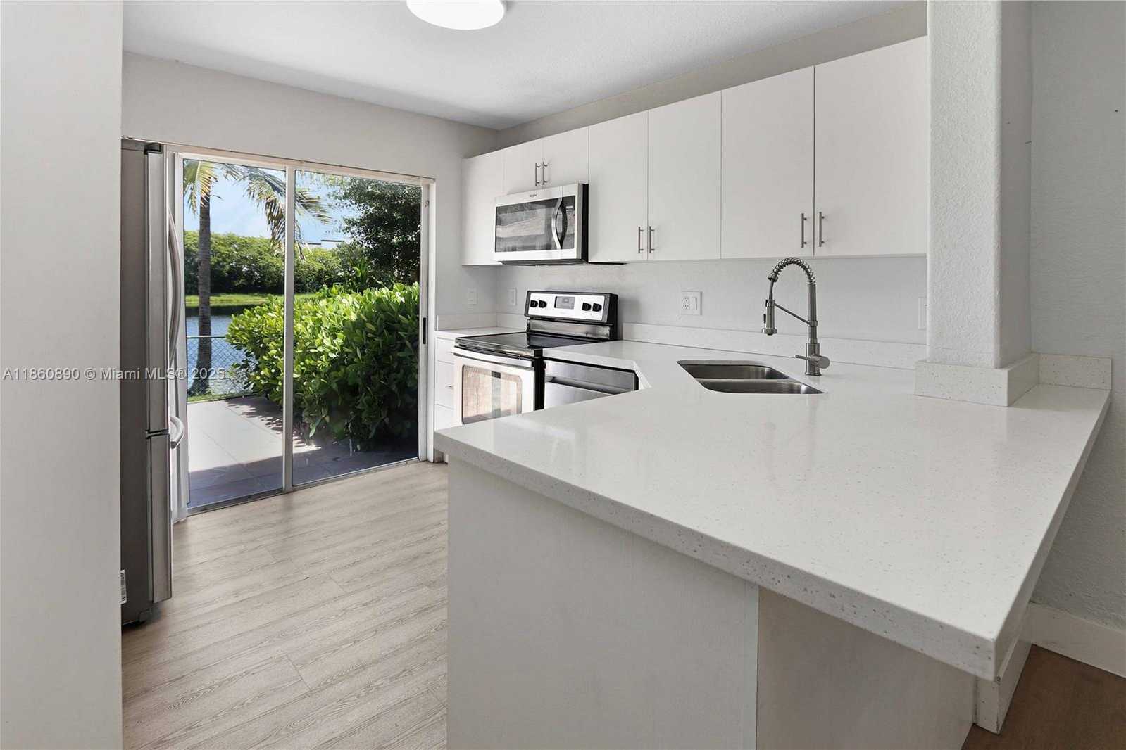 Small Image of 5725 NORTH WEST 109TH AVE #26, Doral Number 4