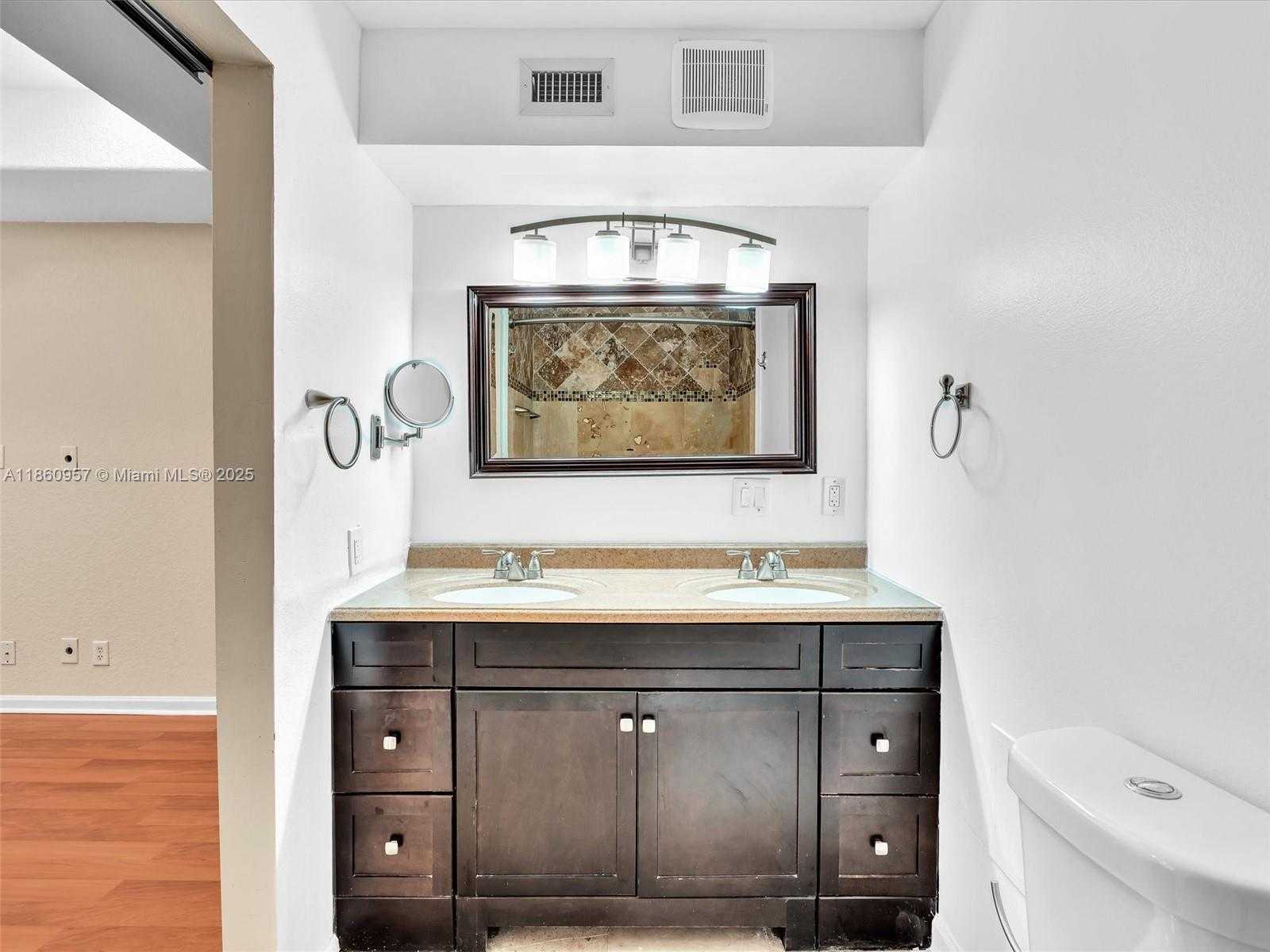 Small Image of 3853 TREE TOP DR, Weston Number 19