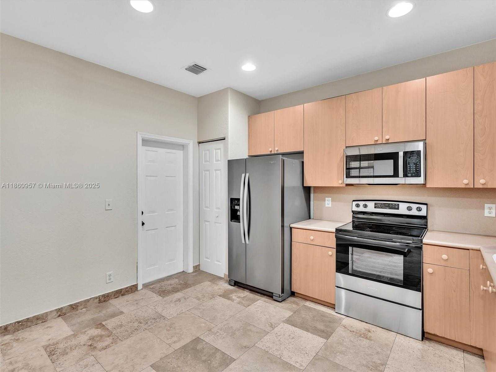 Small Image of 3853 TREE TOP DR, Weston Number 5