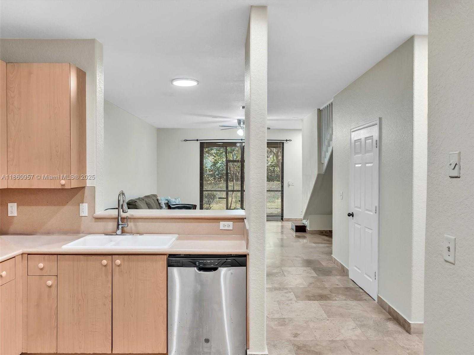Small Image of 3853 TREE TOP DR, Weston Number 9