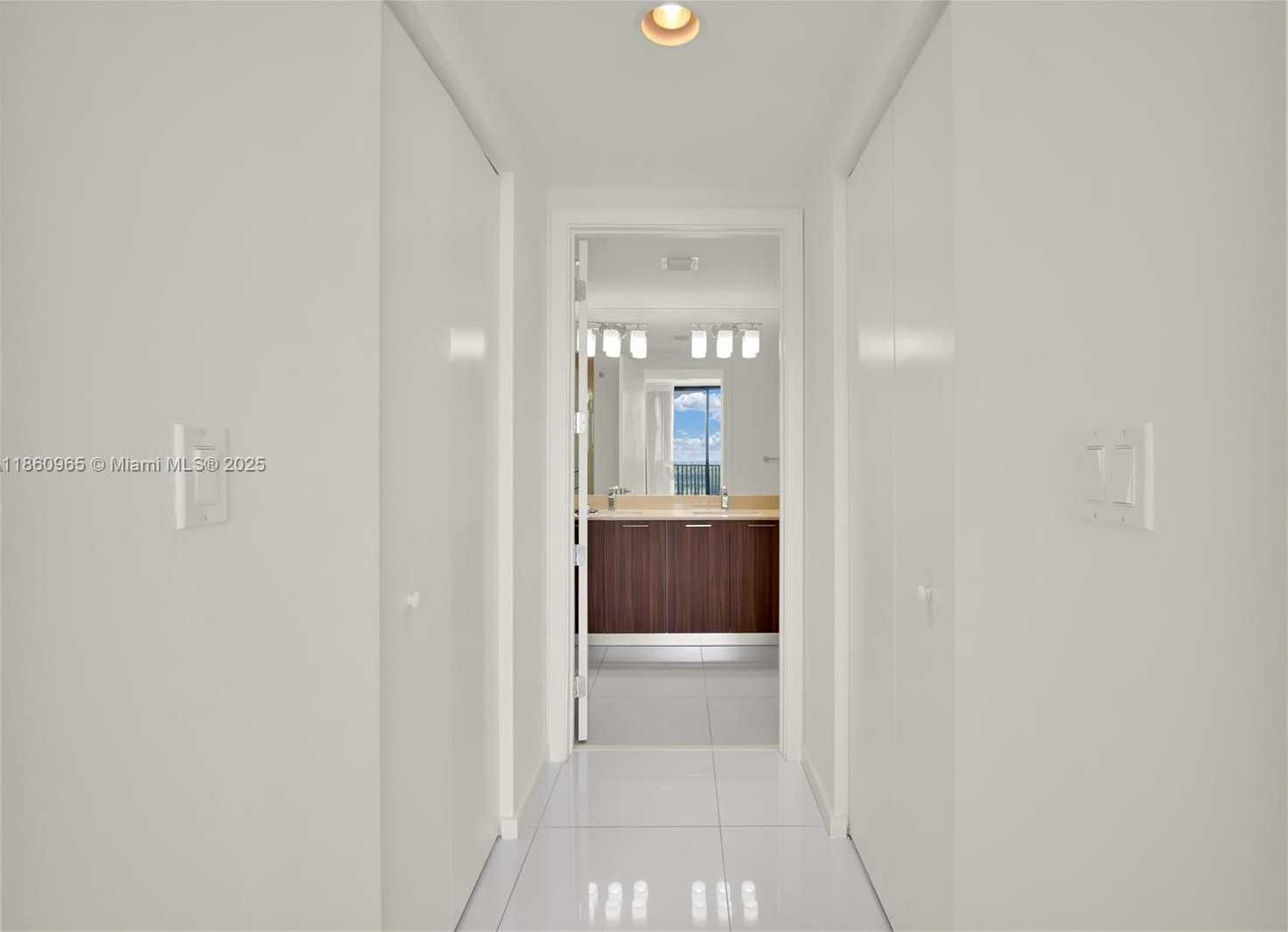 Small Image of 5300 PASEO BLVD #1202, Doral Number 20