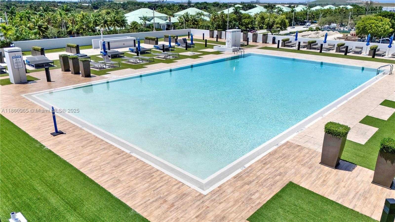 Small Image of 5300 PASEO BLVD #1202, Doral Number 35