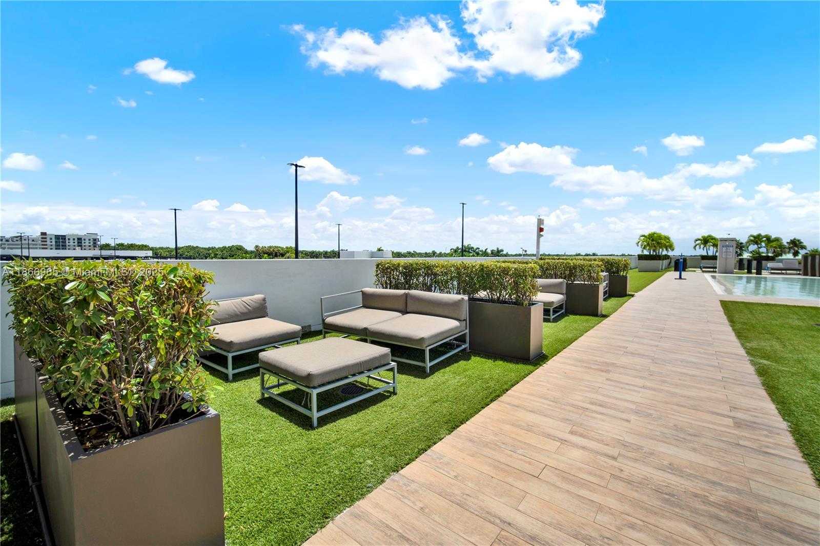 Small Image of 5300 PASEO BLVD #1202, Doral Number 38