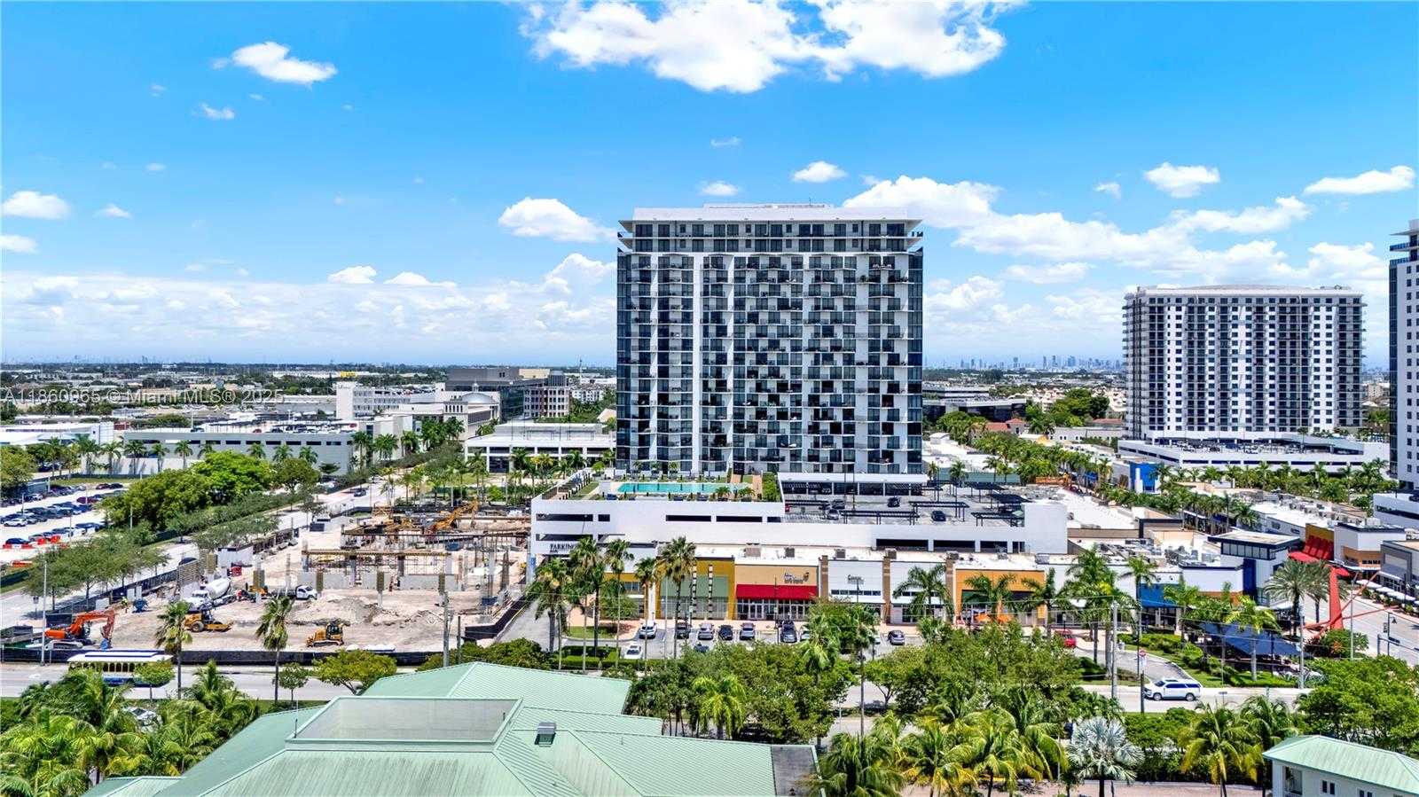 Small Image of 5300 PASEO BLVD #1202, Doral Number 43