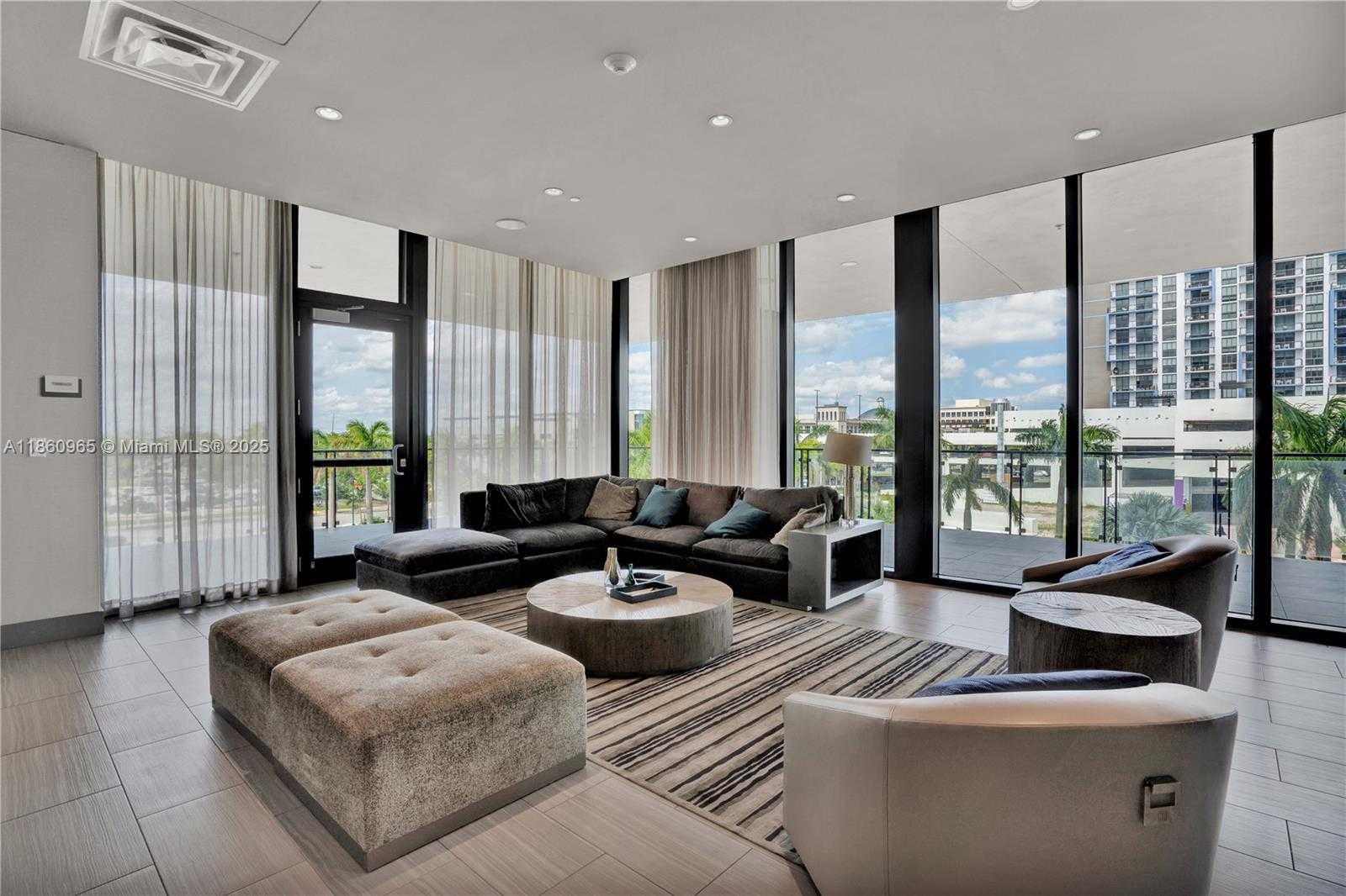 Small Image of 5300 PASEO BLVD #1202, Doral Number 56