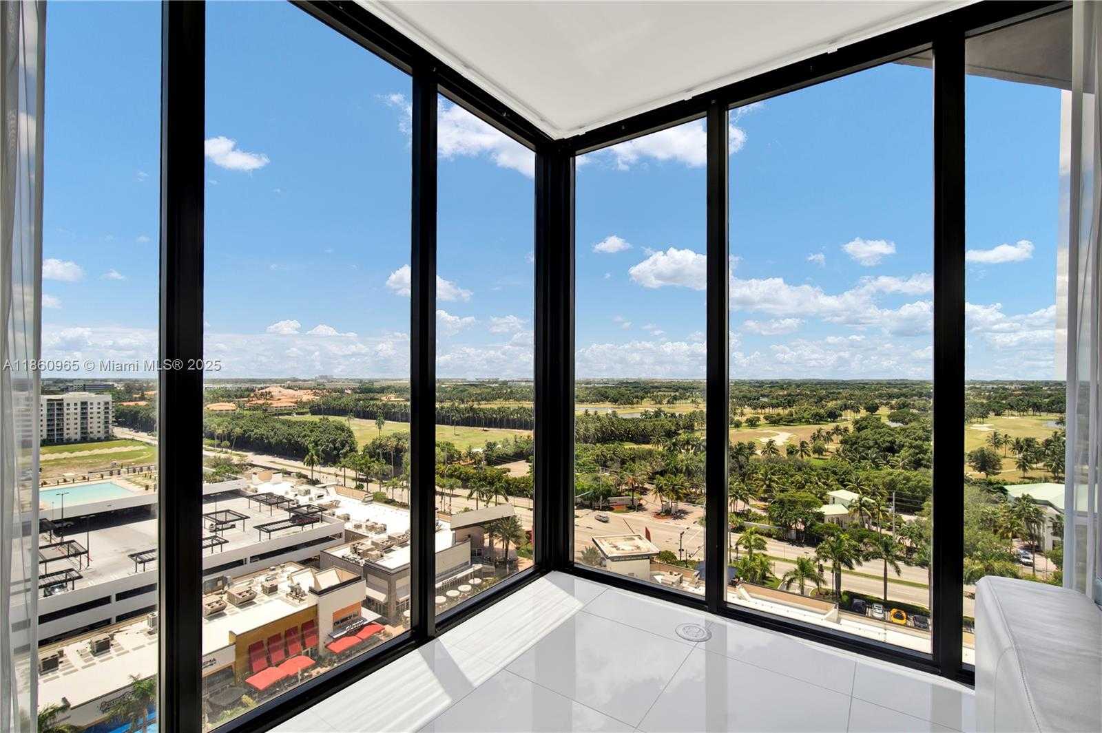 Small Image of 5300 PASEO BLVD #1202, Doral Number 7