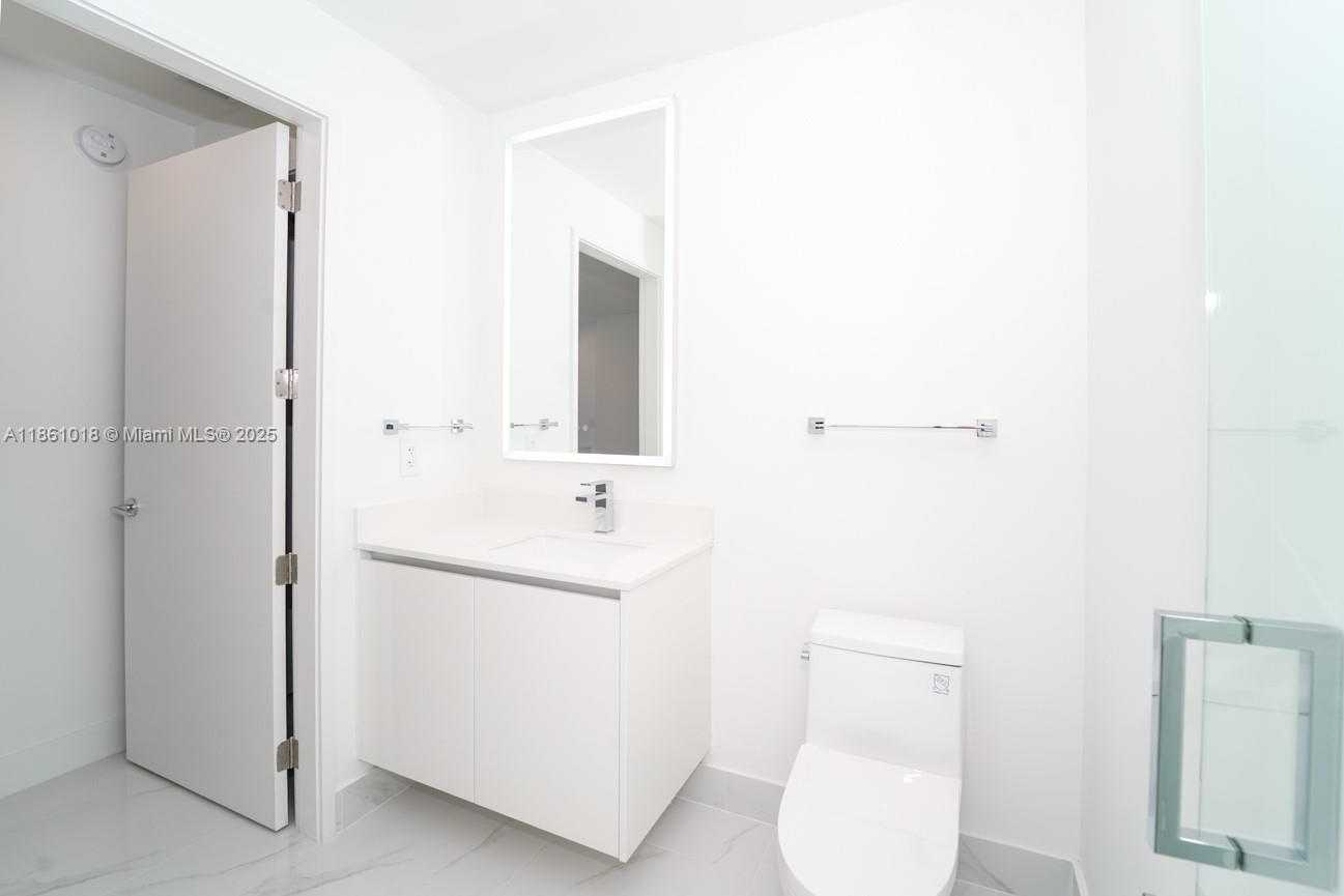 Small Image of 700 NORTH EAST 24TH ST #2904, Miami Number 20