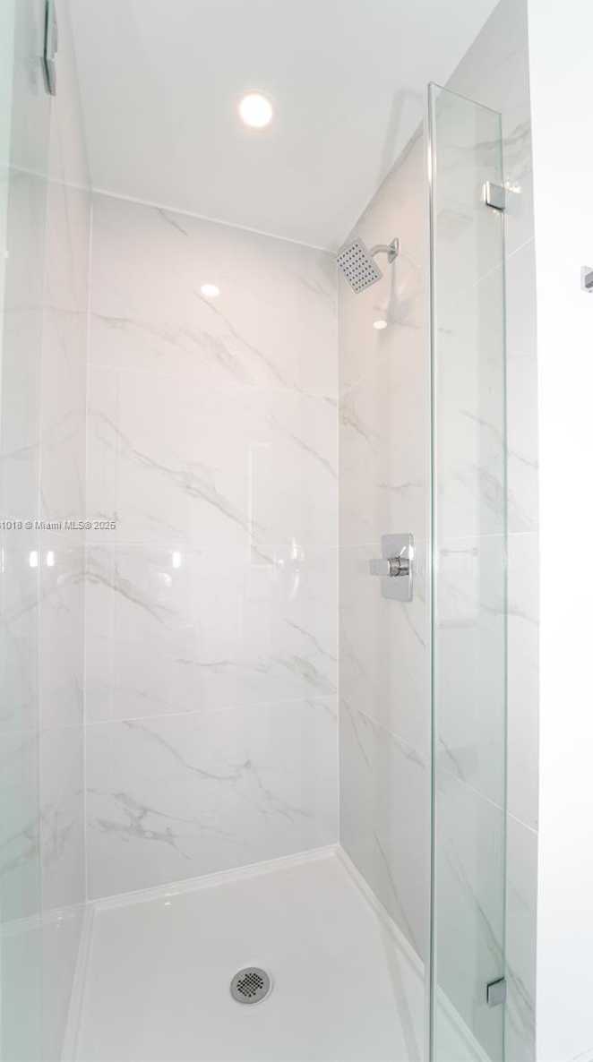 Small Image of 700 NORTH EAST 24TH ST #2904, Miami Number 21