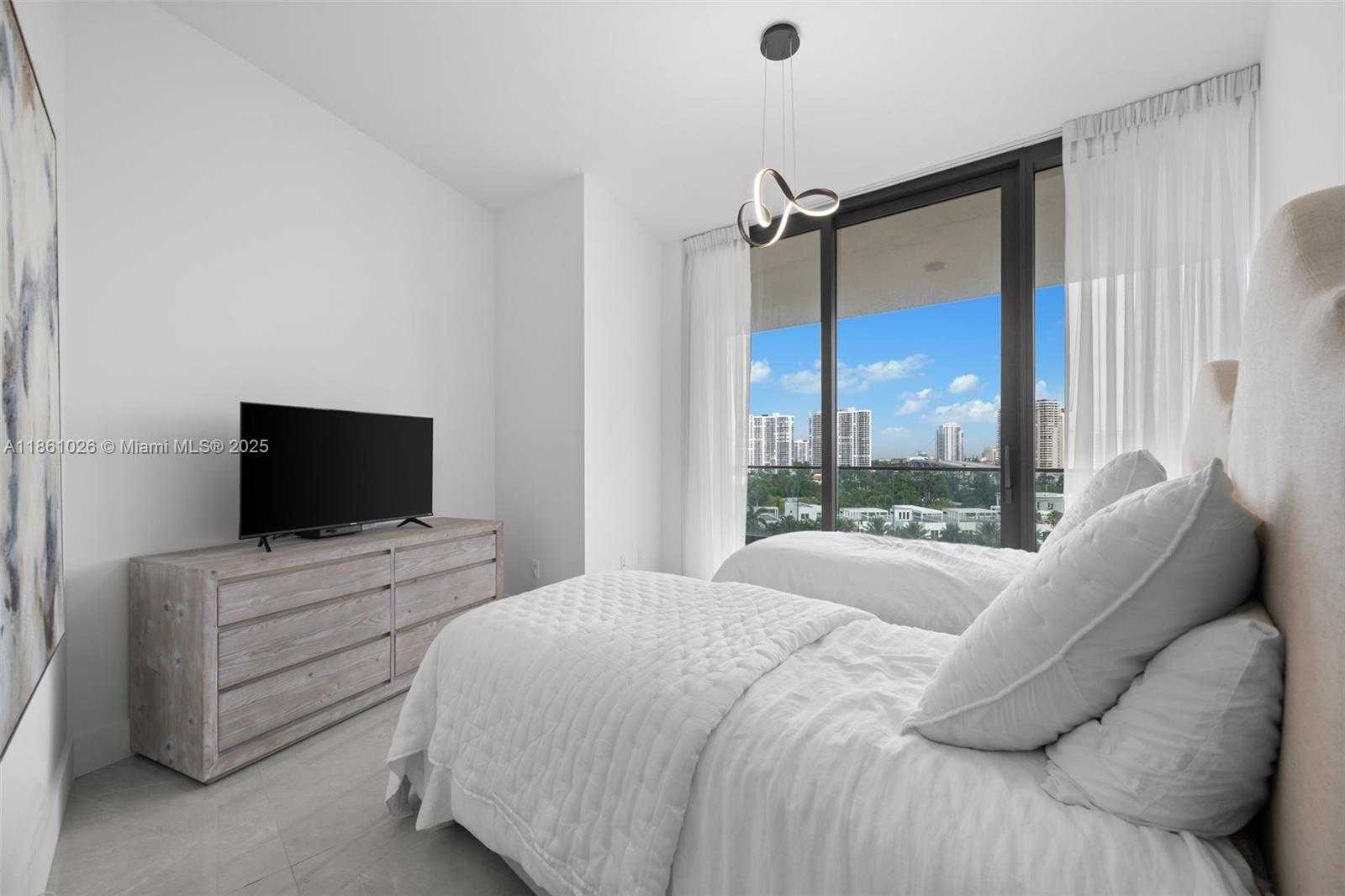 Small Image of 18975 COLLINS AVE #505, Sunny Isles Beach Number 12