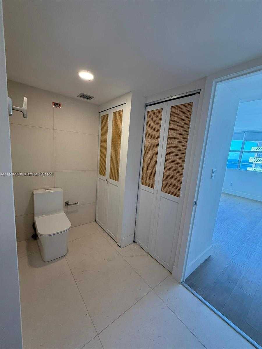 Small Image of 1420 BRICKELL BAY DR #1203A, Miami Number 25