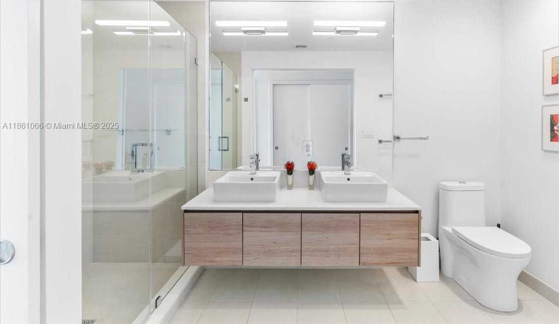 Small Image of 10201 EAST BAY HARBOR DR #304, Bay Harbor Islands Number 21