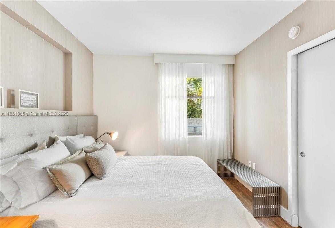 Small Image of 10201 EAST BAY HARBOR DR #304, Bay Harbor Islands Number 28