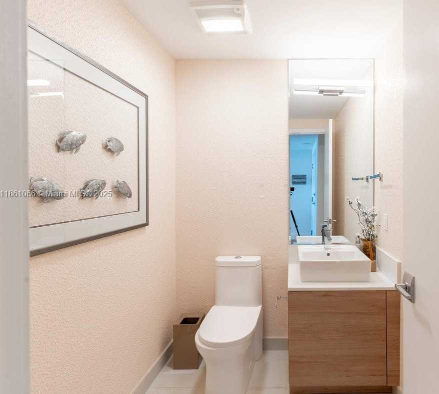 Small Image of 10201 EAST BAY HARBOR DR #304, Bay Harbor Islands Number 32